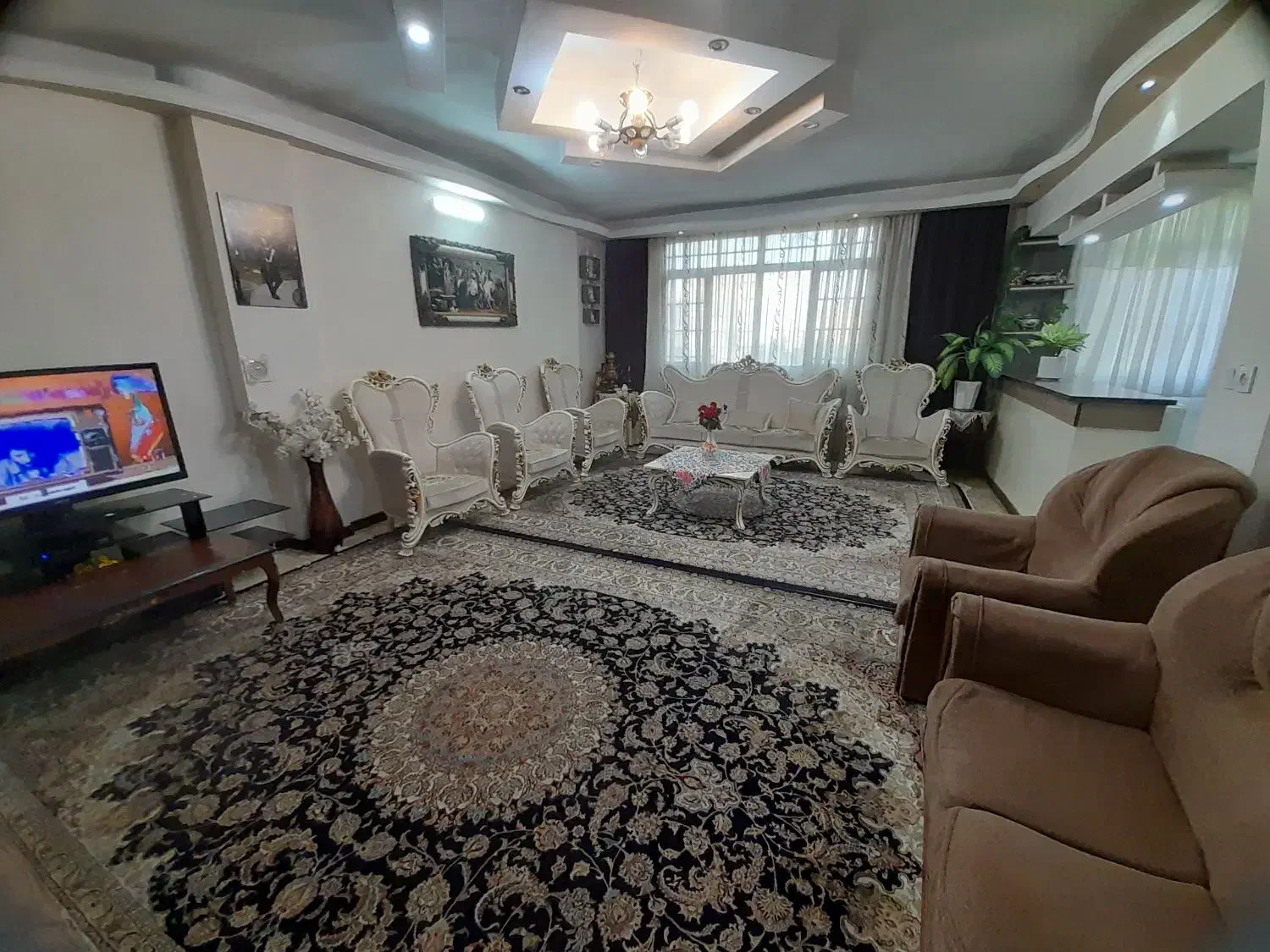 آپارتمان ۱۳۰ متری ۳ خواب شیک|فروش آپارتمان|مشهد, هنرور|دیوار