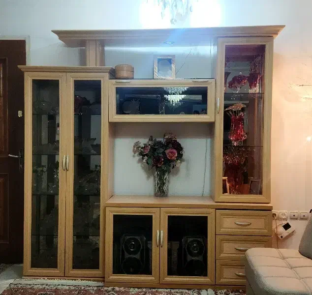 میز تلویزیون و ویترین چوبی (ست کامل)|بوفه، ویترین، کنسول|رشت, منظریه|دیوار