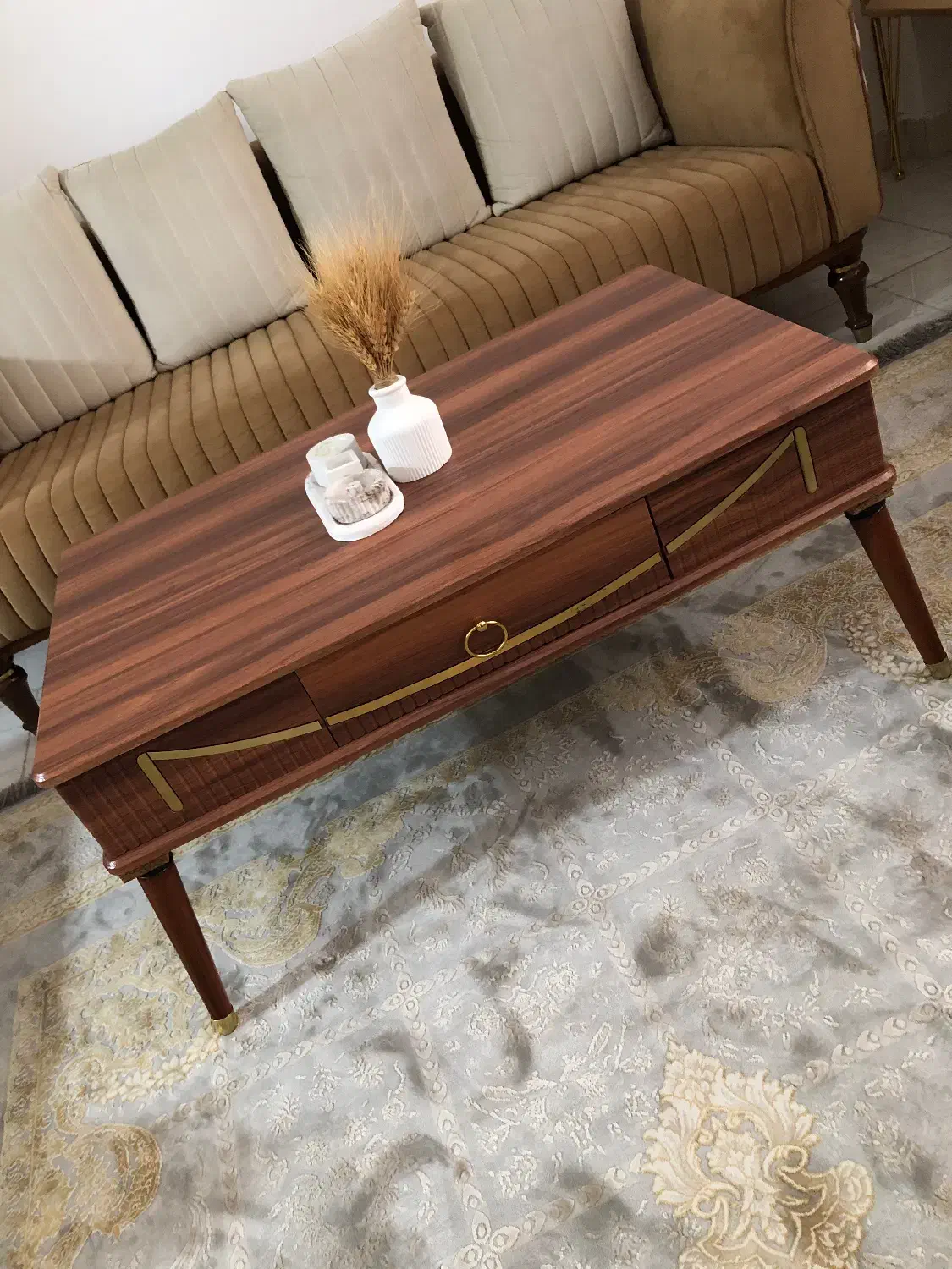 جلو مبلی|مبلمان خانگی و میز عسلی|رشت, کوی مهر|دیوار