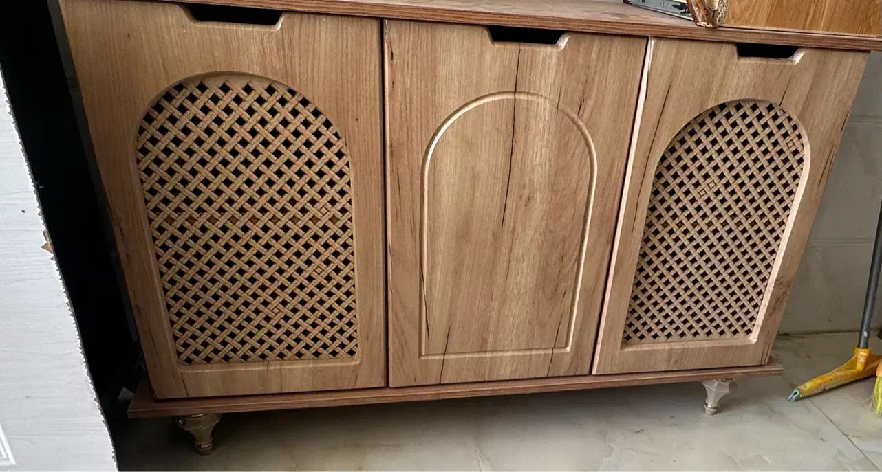 میز تلویزیون و اینه کنسول|میز تلویزیون|مهاجران, |دیوار