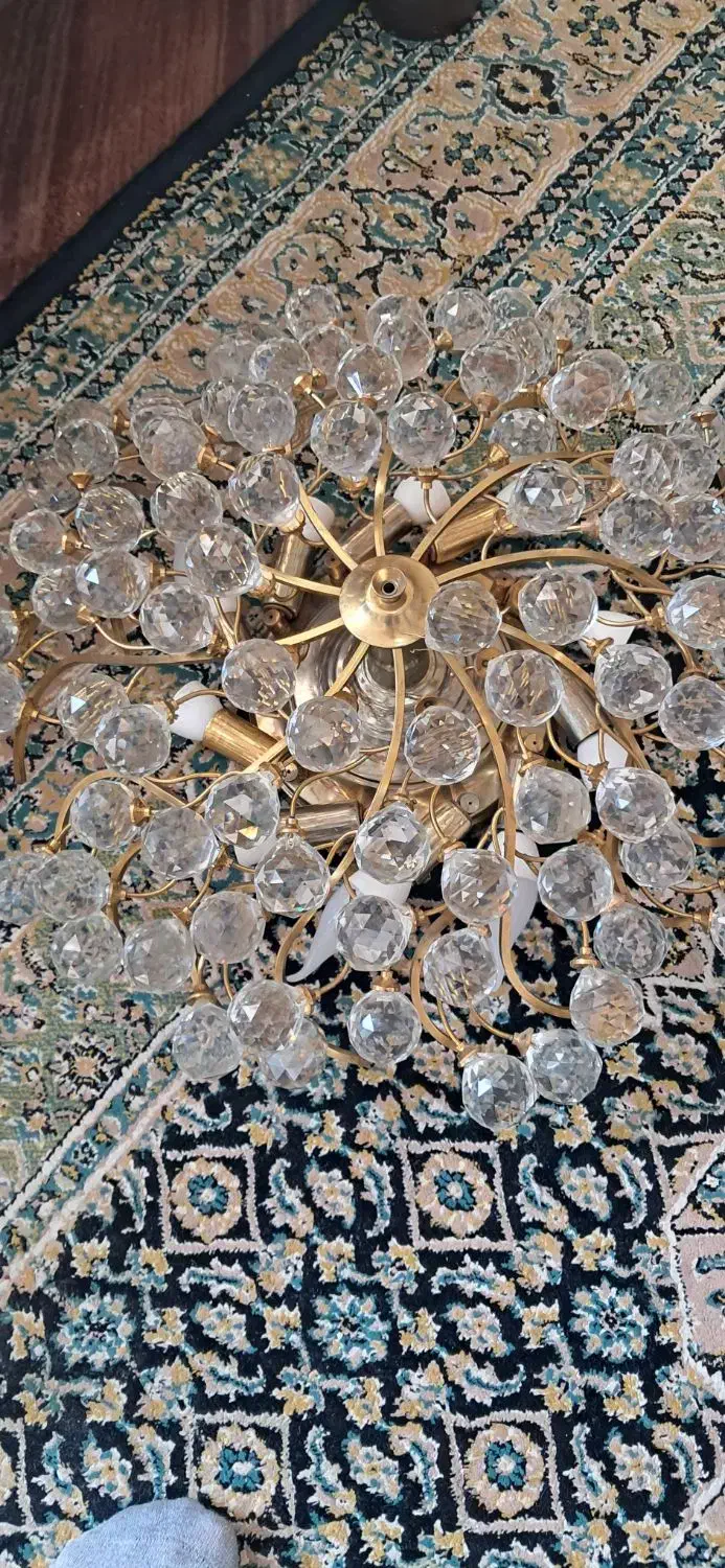 لوستر بزرگ ۲عدد کوچک یک عدد لامپ کامل|لوستر و چراغ آویز|لاهیجان, شهید آوینی|دیوار