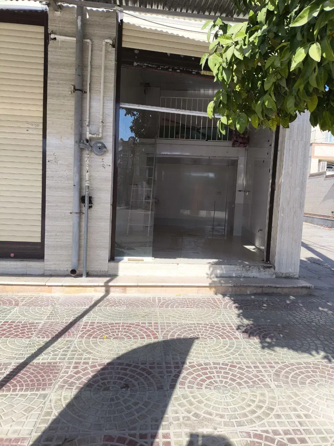 یک دهنه مغازه|اجارهٔ مغازه و غرفه|فیروزآباد (فارس), |دیوار