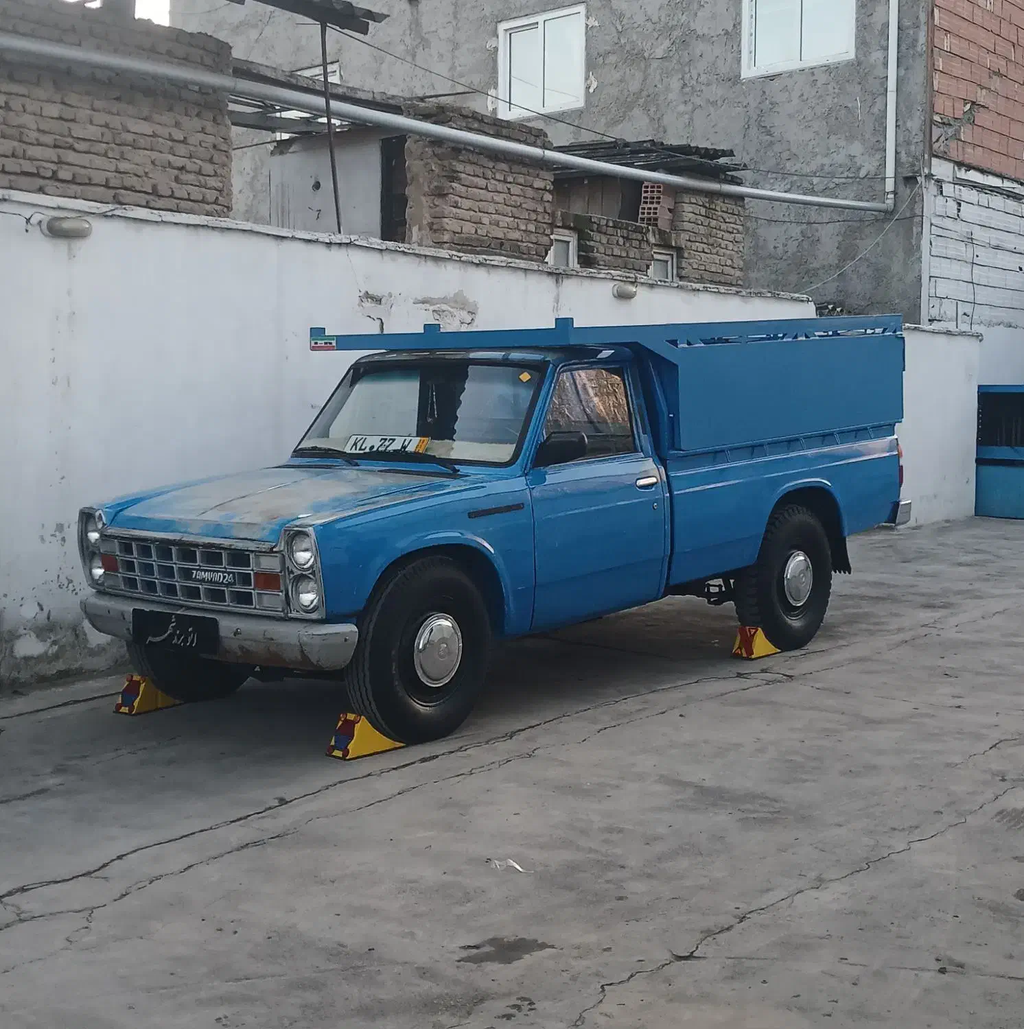 نیسان مدل ۸۵ بیرنگ کم کار|خودرو سواری و وانت|ساری, |دیوار