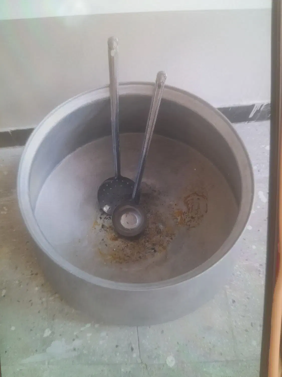 دیگ بزرگ|ظروف پخت‌وپز|خرم‌آباد, |دیوار