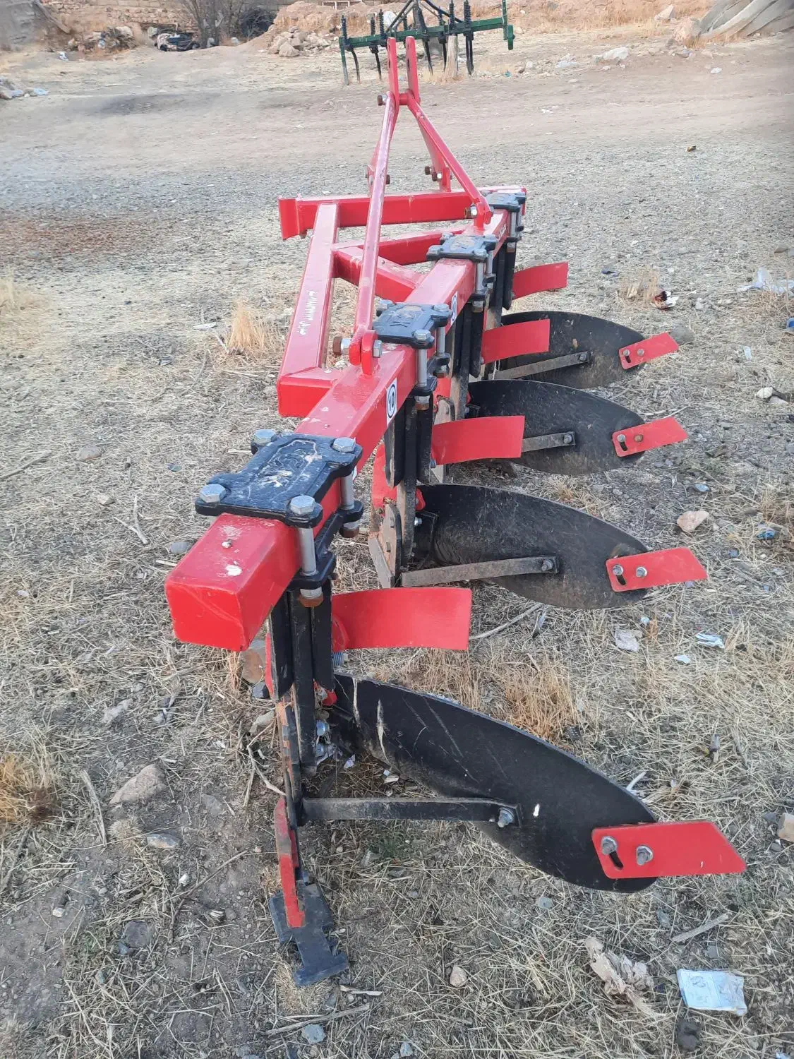 گاوآهن ۴خیش محمد زاده در حد آک|قطعات یدکی و لوازم جانبی|کلیائی, |دیوار