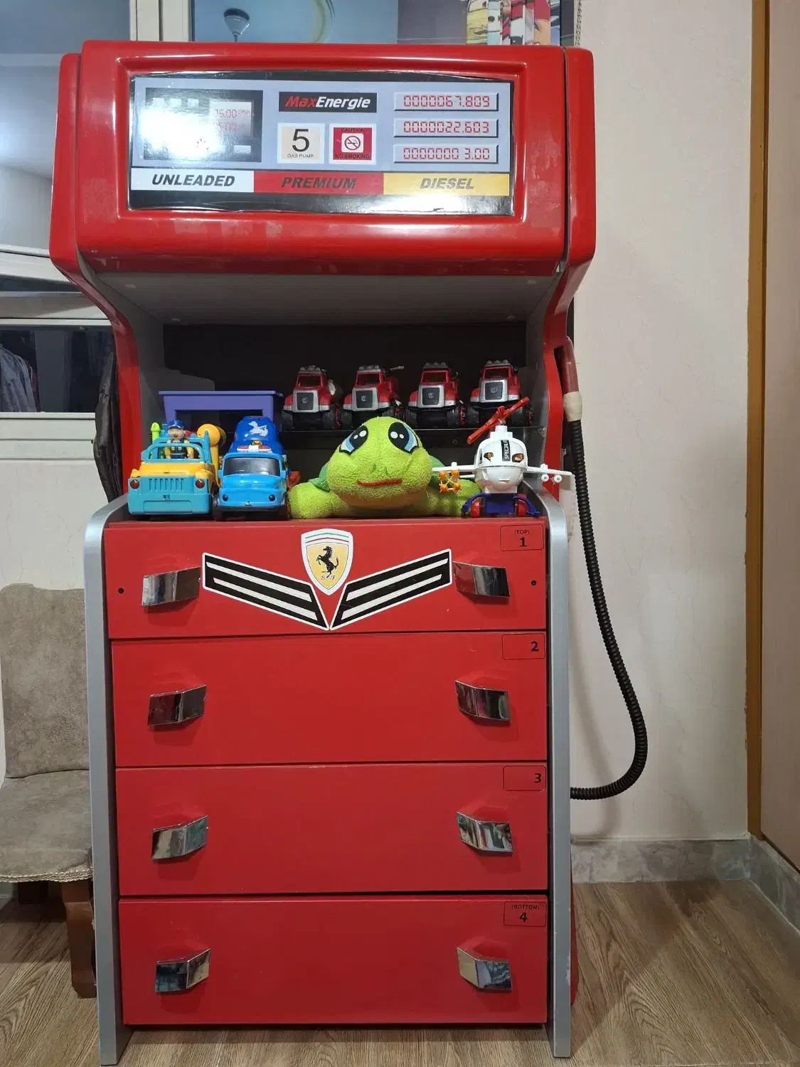 تخت ماشینی با فرش ست|تخت و صندلی بچه|ری, هاشمآباد|دیوار