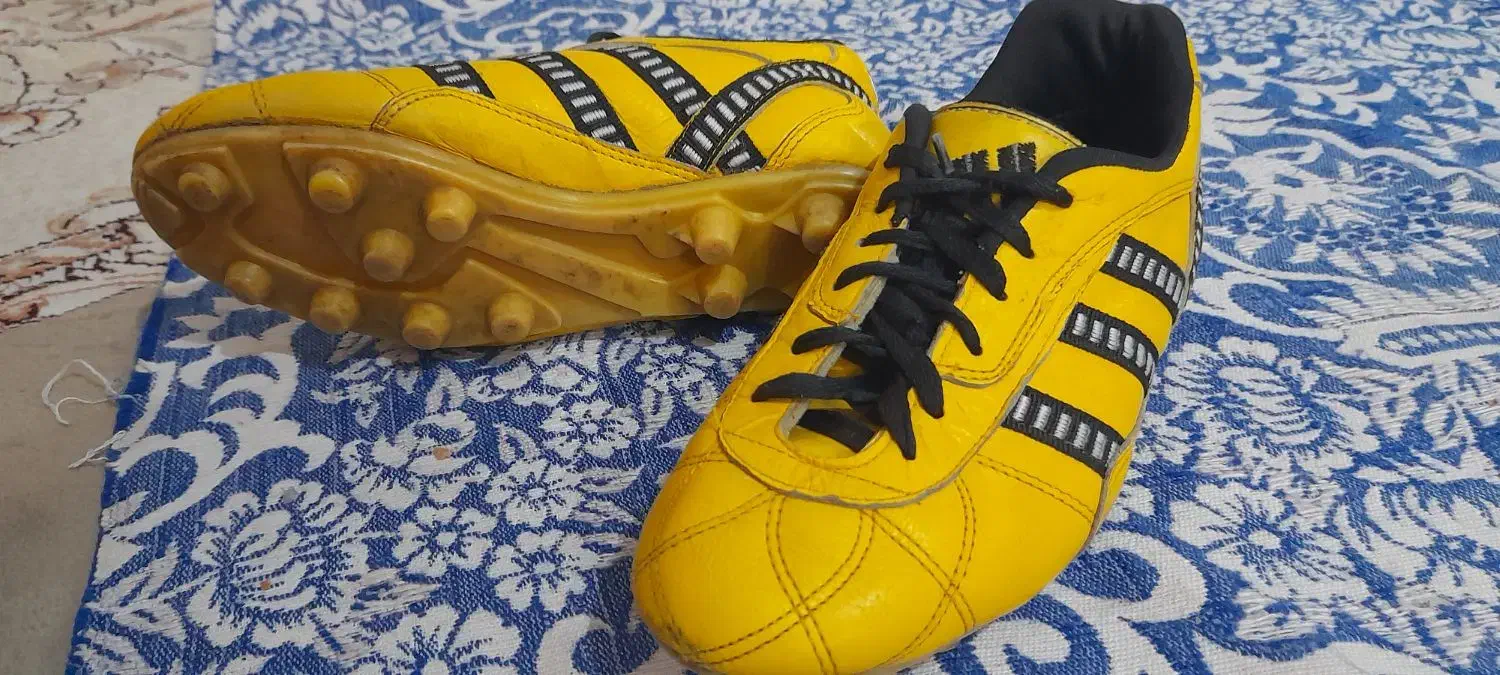 کفش فوتبال داخل چمن سایز ۳۳|کیف، کفش، کمربند|اصفهان, شاهد|دیوار