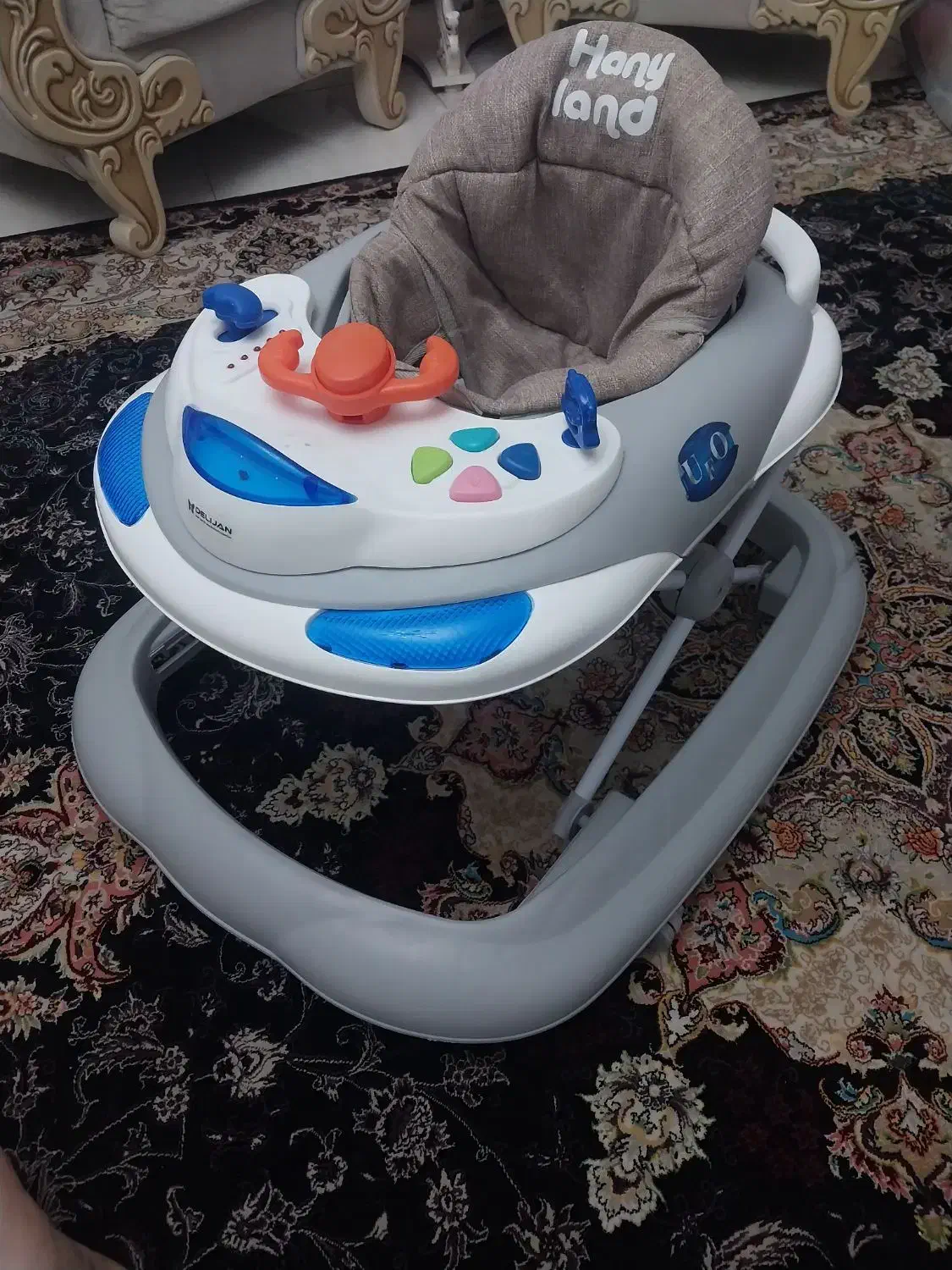 روروئک نو|کالسکه و لوازم جانبی|رشت, شهرک قدس|دیوار