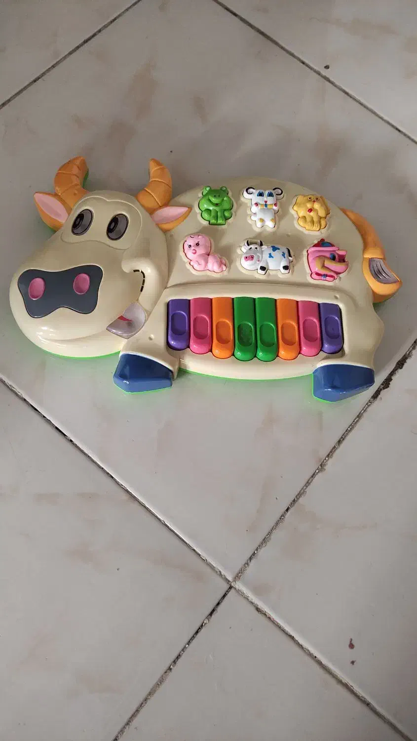 اسباب بازی کارکرده|اسباببازی|قائن, |دیوار