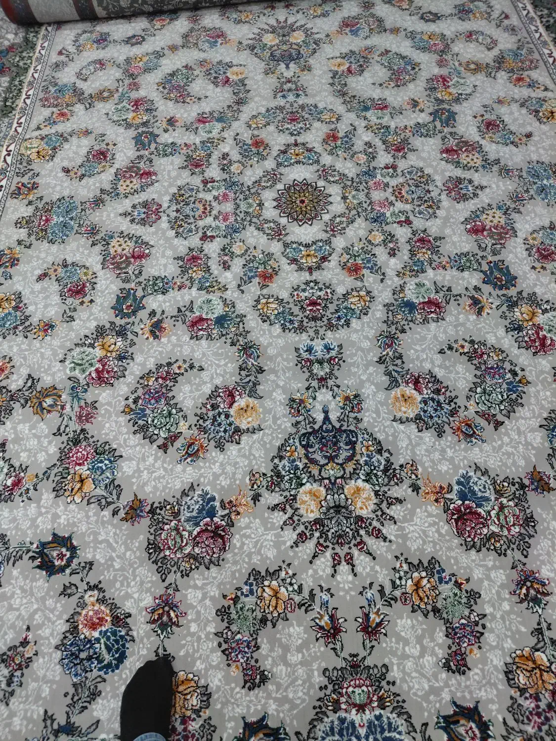 فرش بازرگانی روژینا|فرش|بم, |دیوار