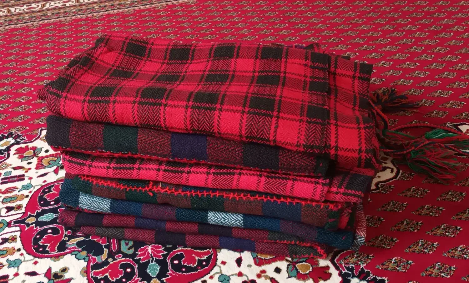 موج دستبافت|گلیم، جاجیم، گبه|الیگودرز, |دیوار