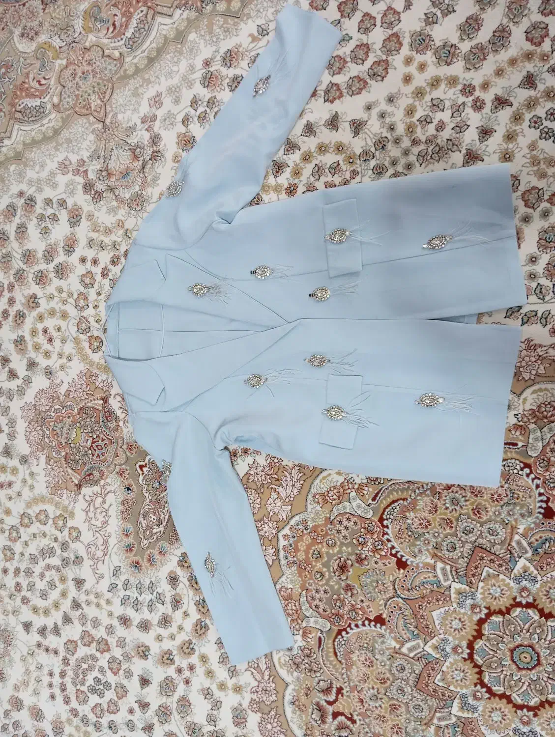 مانتو کارشده مجلسی فروش فوری|لباس|پارس‌آباد, |دیوار