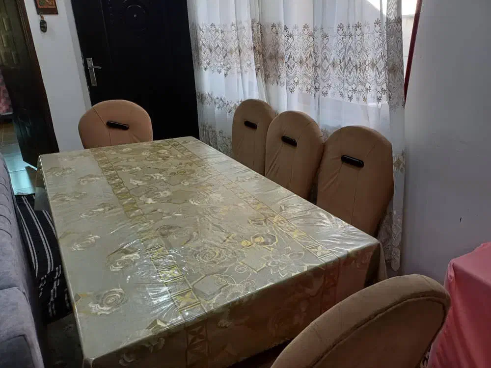 میز نهارخوری ۶ نفره|میز و صندلی غذاخوری|رشت, سعدی (تختی)|دیوار