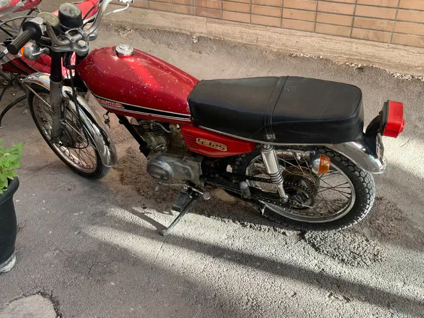 سیجی سری ۲۲ مدارک کامل|موتورسیکلت|اصفهان, باغ زیار|دیوار