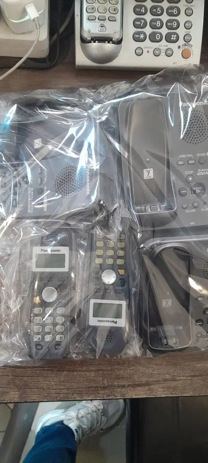 تعدادی تلفن پاناسونیک وسانترال|تلفن رومیزی|تهران, سلسبیل جنوبی|دیوار