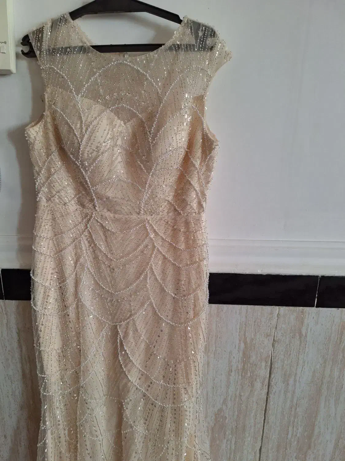 پیراهن سنگدوزی شده بسیار فاخر|لباس|خرمآباد, |دیوار