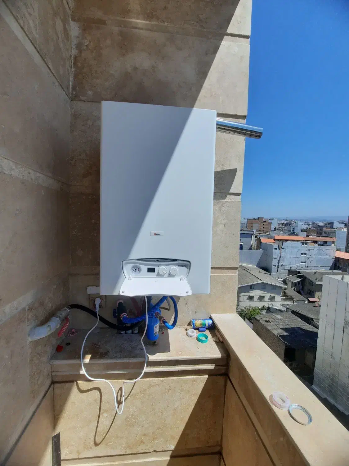 نصب وتعمیرانواع پکیج آبگرمکن رادیاتوروکولر اسپلیت|خدمات پیشه و مهارت|ساری, |دیوار