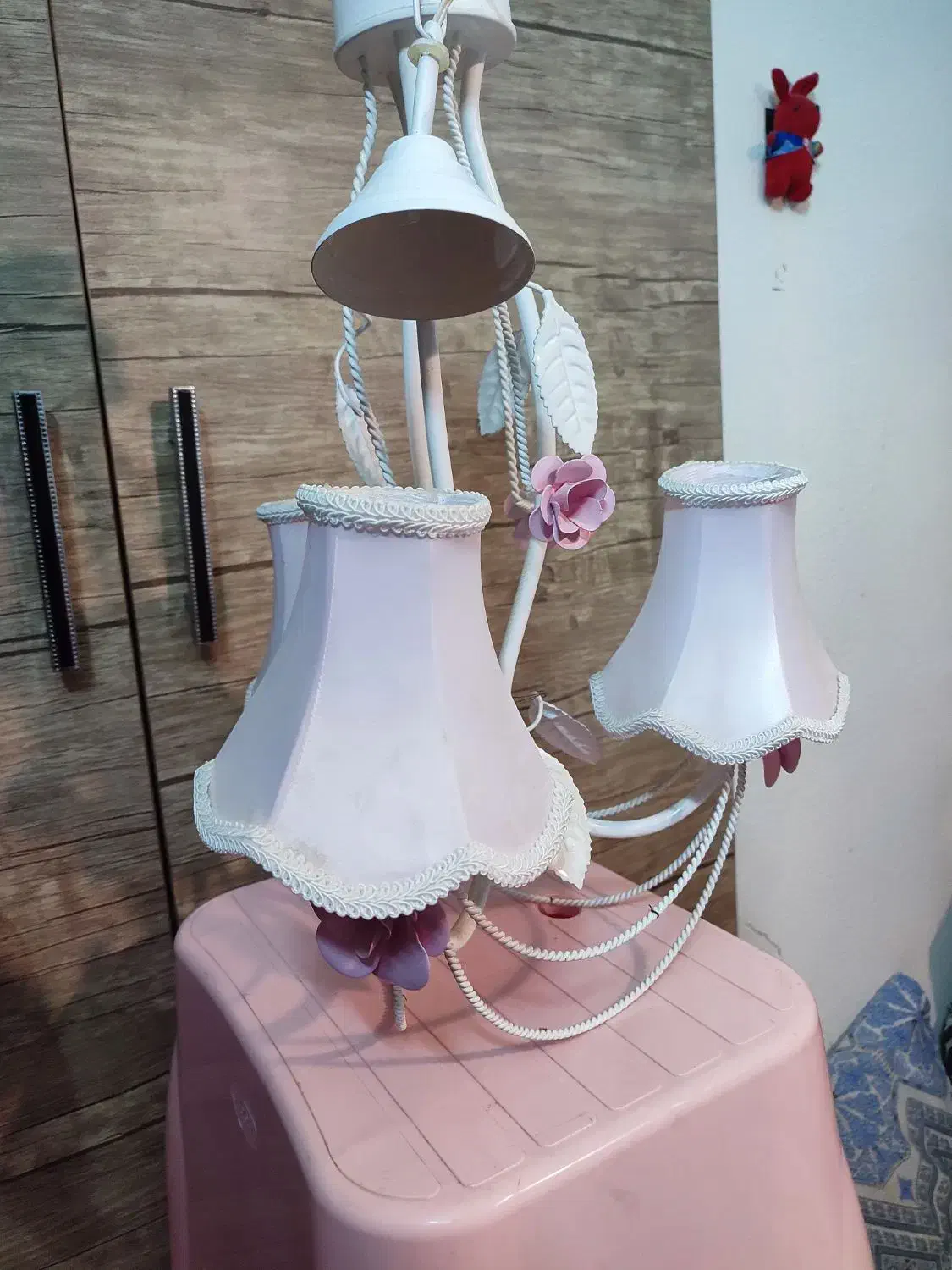 لوستر|لوستر و چراغ آویز|شاهین‌شهر, دهخدا|دیوار