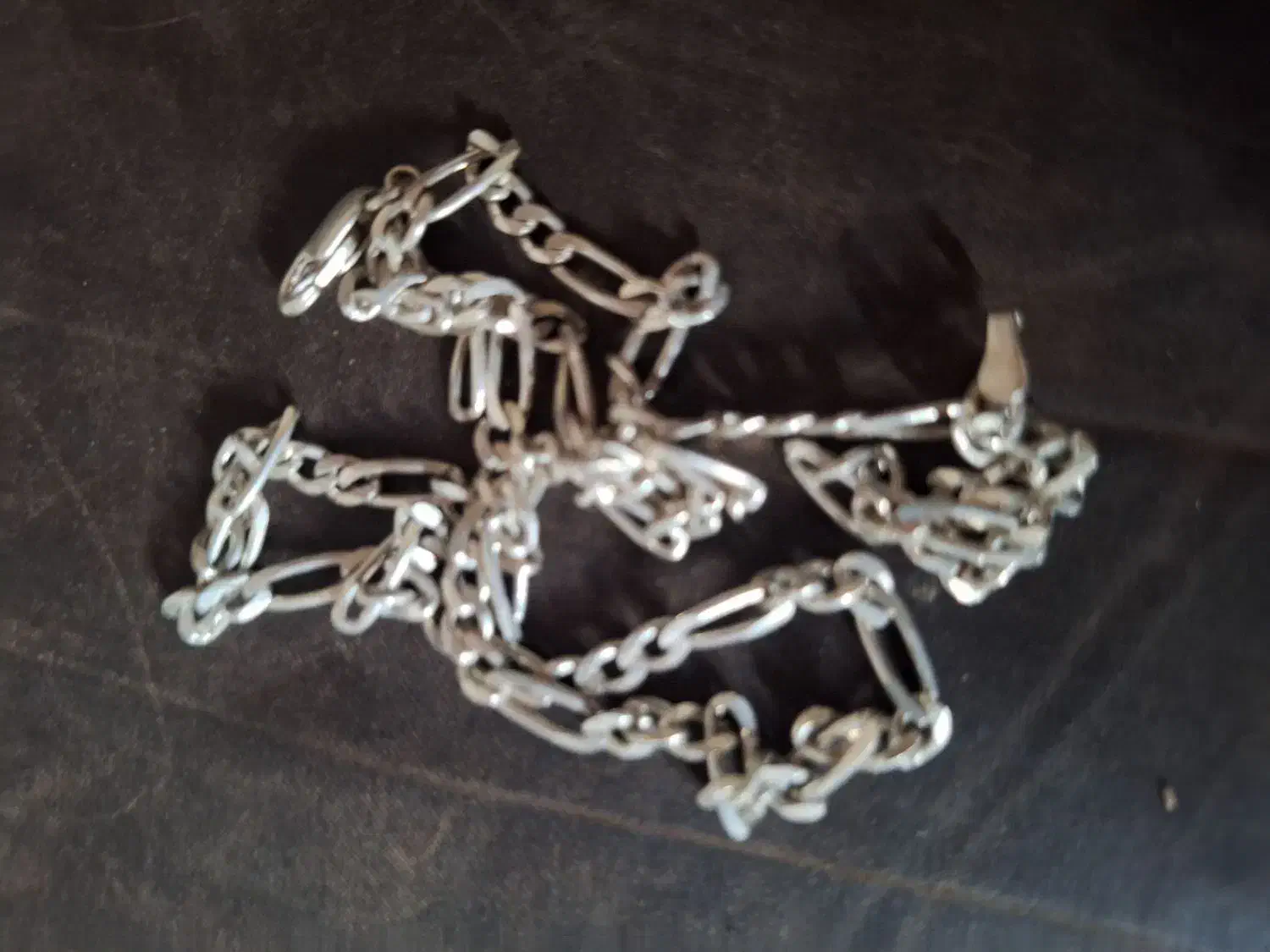 زنجیر نقره|جواهرات|رشت, لاکان|دیوار