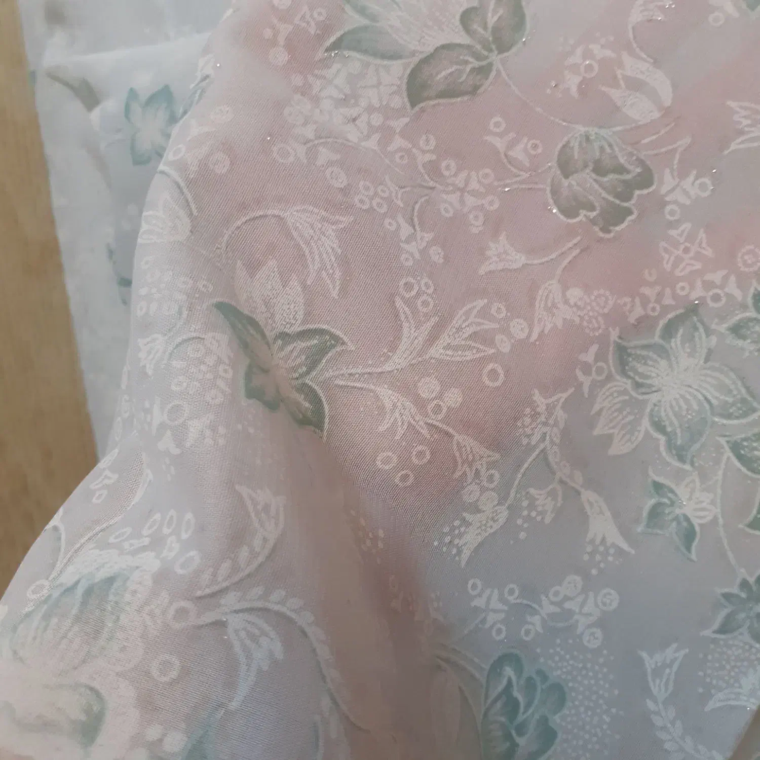 چادر مجلسی عروس نو از تهرانسر غربی|لباس|اندیشه, اندیشه فاز ۳|دیوار