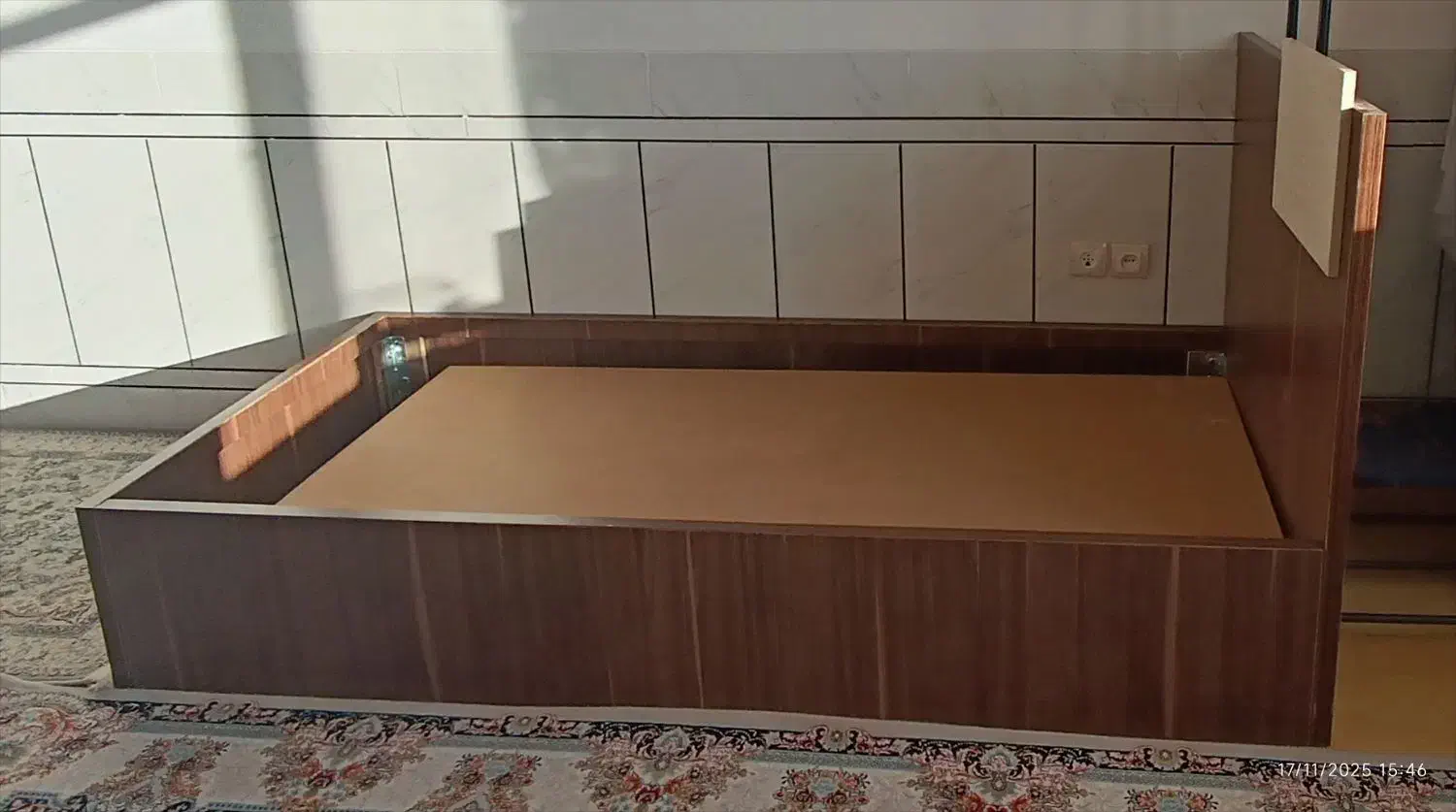 تختخواب یک نفره بزرگسال با تشک|تخت و سرویس خواب|تیران, |دیوار