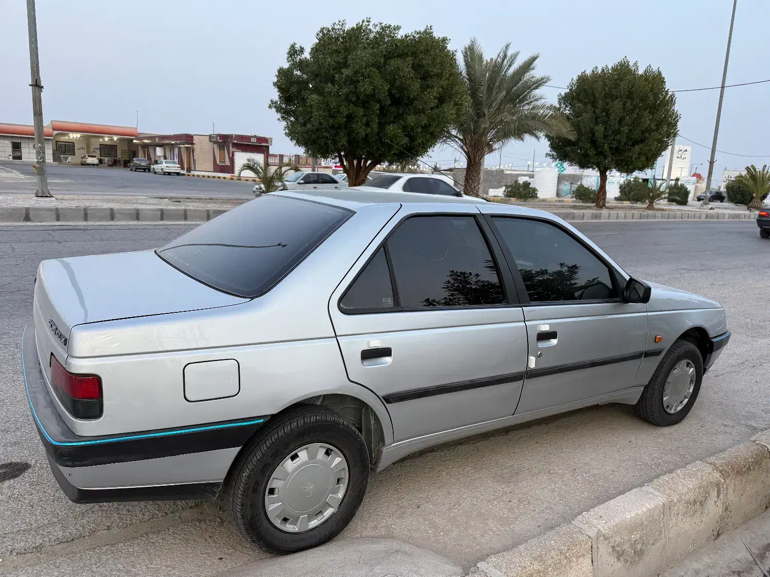 پژو مدل ۹۸ کم کار خونگی|خودرو سواری و وانت|لامرد, |دیوار