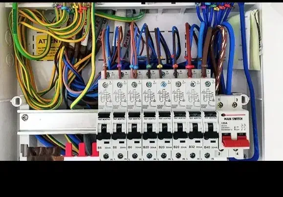 برقکار شبانه روز جزئی و کلی|خدمات پیشه و مهارت|بندرلنگه, |دیوار