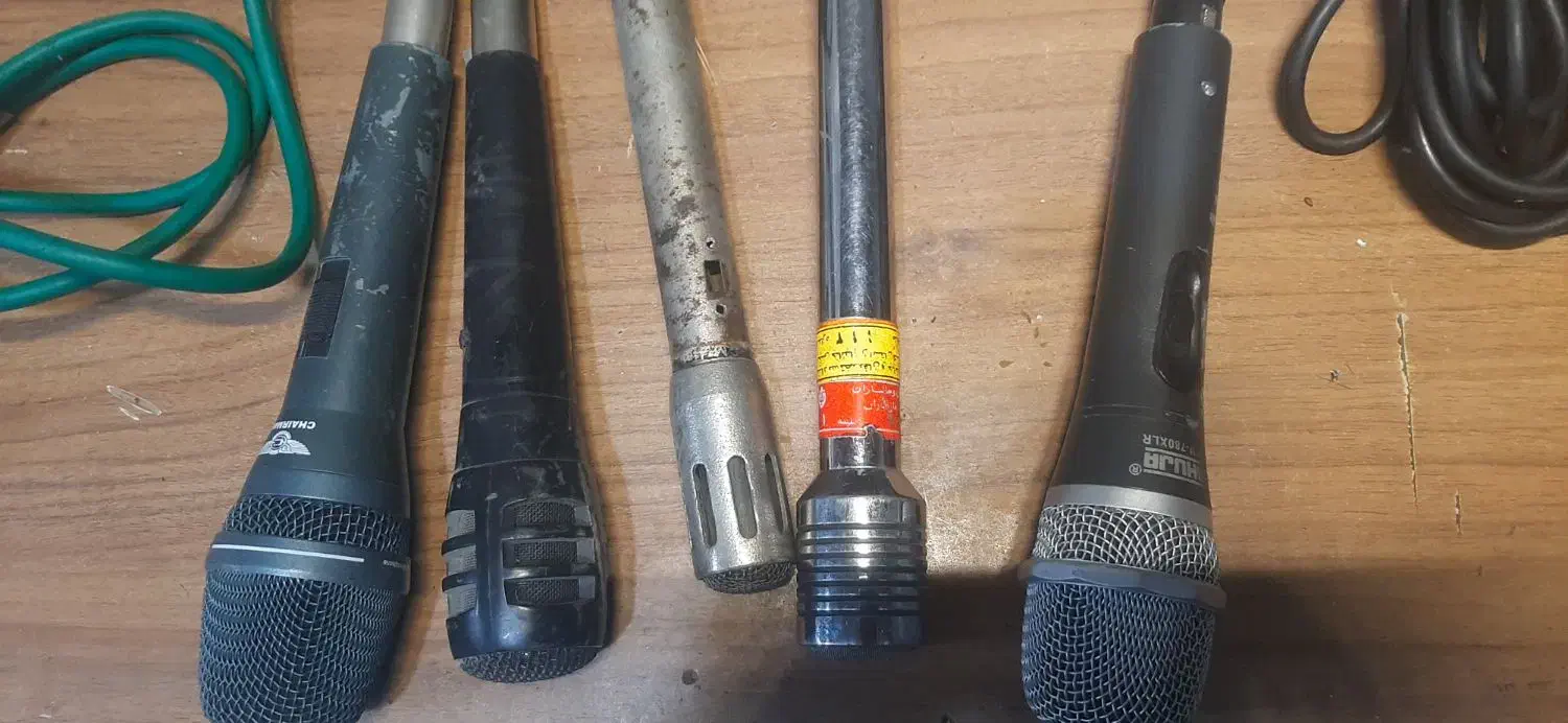 تعدادی میکروفن جدید وقدیمی|آلات موسیقی|گنبد کاووس, |دیوار