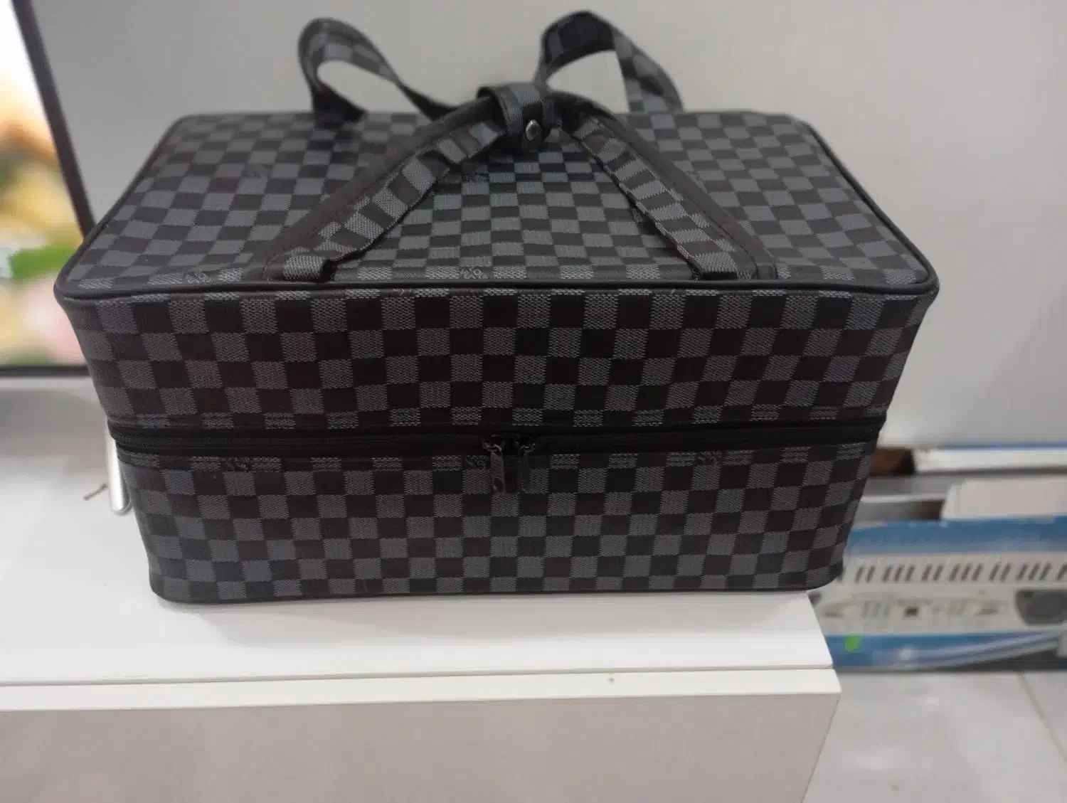 کیف در حد نوفیشال یا لوازم ناخنکار|کیف، کفش، کمربند|کرج, ساماندهی|دیوار