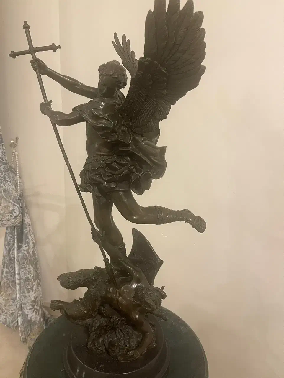 مجسمه برنز معروف فرشته دیوکش|مجسمه، تندیس، ماکت|تهران, قیطریه|دیوار