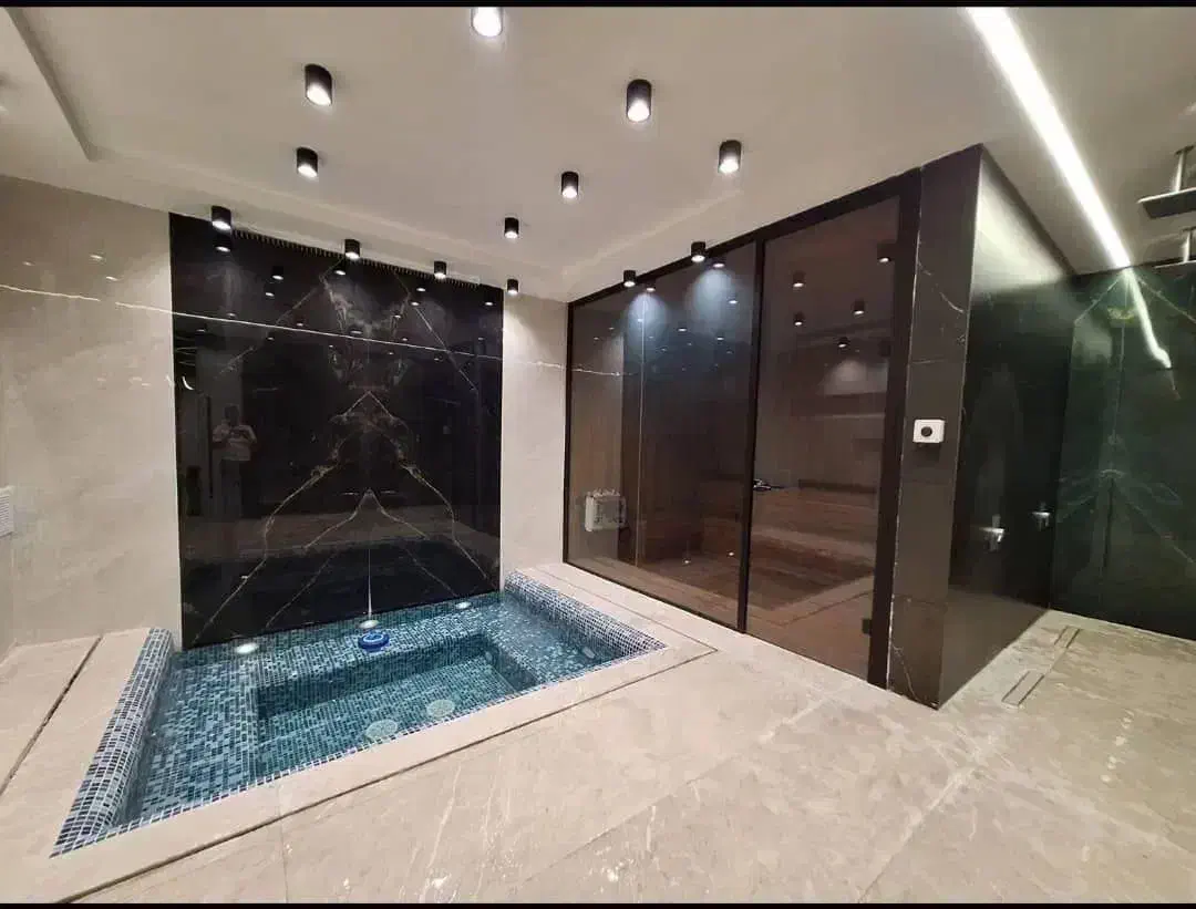 واحد ۱۵۷ متری فول دیزاین نوساز پنجره قدی ایرانمال