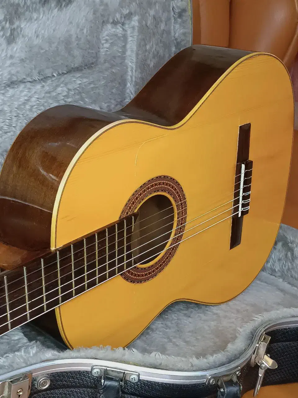 گیتار کلاسیک آنتونیو آپاراسیو مدل AA15|گیتار، بیس، امپلیفایر|رشت, گلسار|دیوار