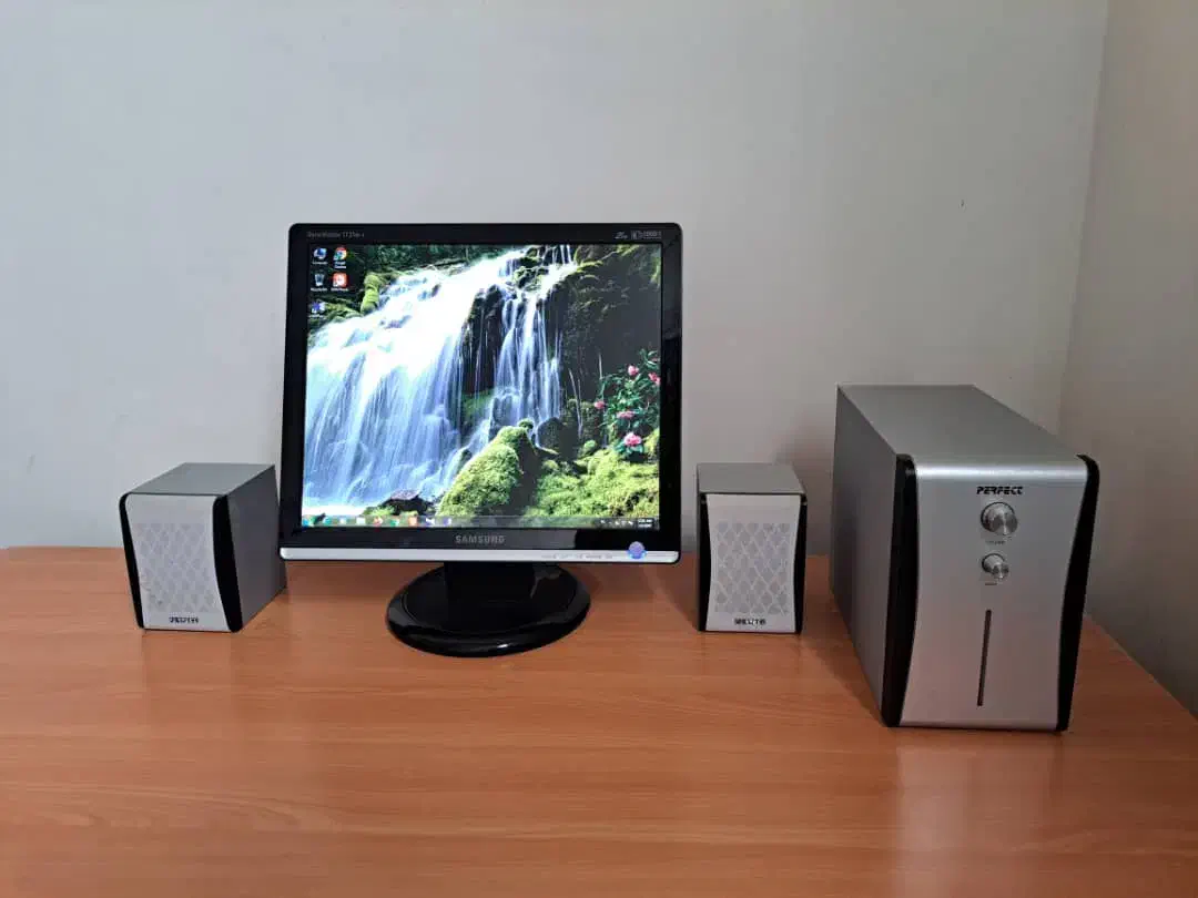 کامپیوتر رو میزی سامسونگ|رایانه رومیزی|مرودشت, کناره|دیوار