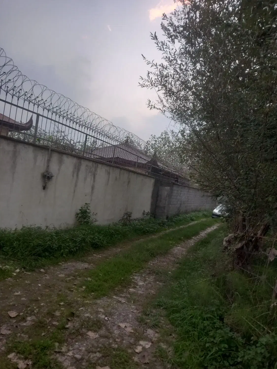 زمین ۴۵۵ متری طلا در قلب سنگر|فروش زمین و ملک کلنگی|رشت, آب و برق|دیوار