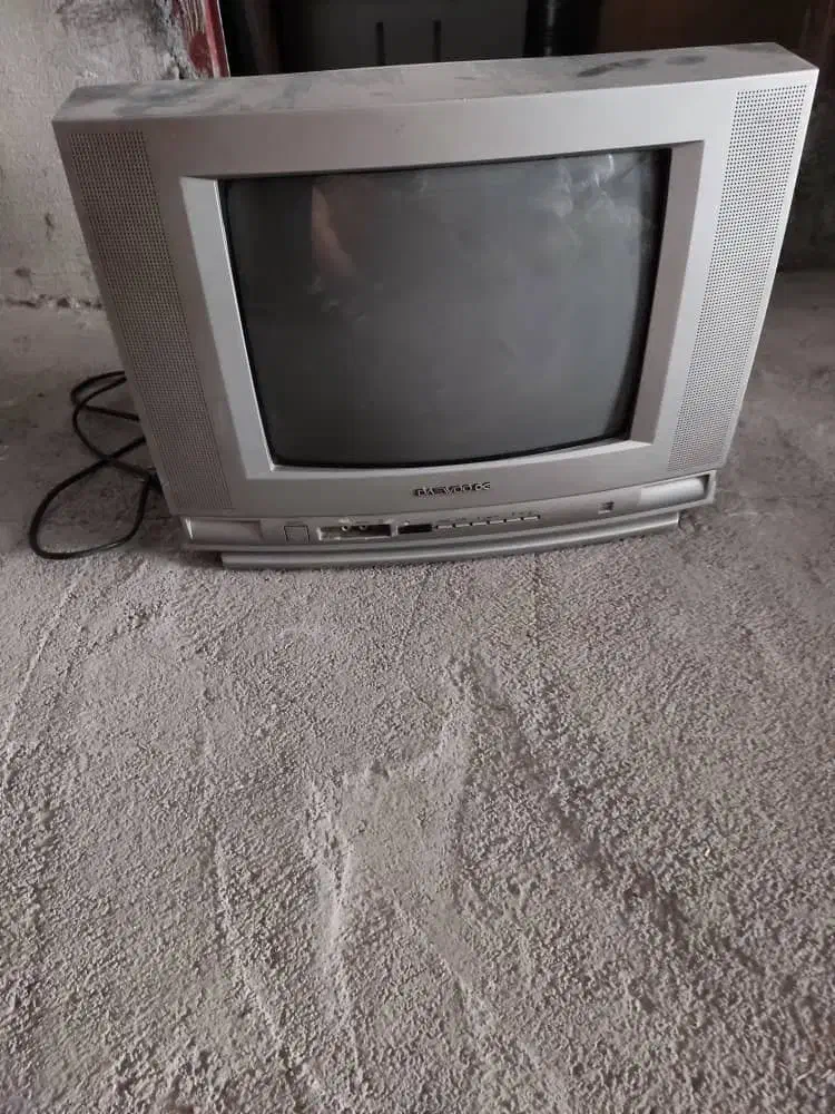 فروش تلوزیون ۱۴ اینچ|تلویزیون و پروژکتور|شهرکرد, |دیوار