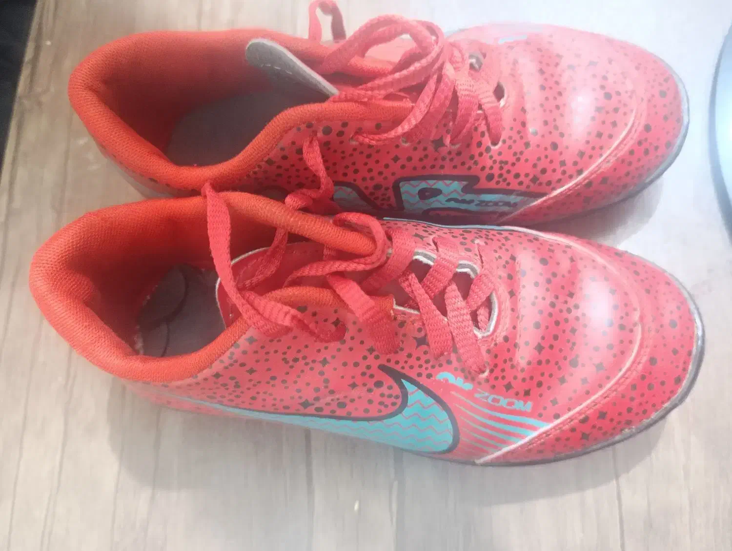 کفش ورزشی سایز ۳۶ زیر قیمت|کفش و لباس بچه|بندر کنگان, |دیوار