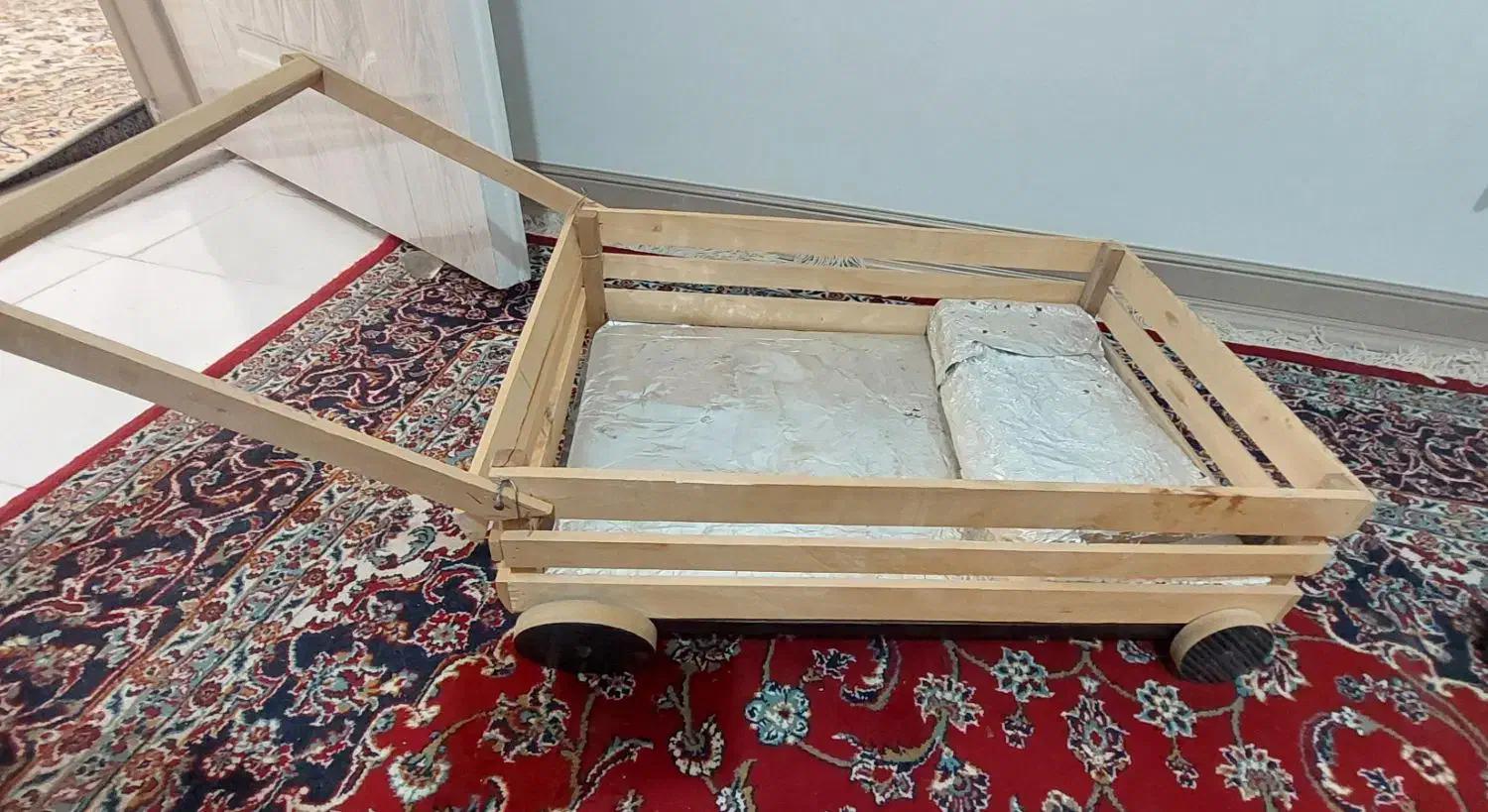 گاری یلدا|مجسمه، تندیس، ماکت|گلپایگان, |دیوار