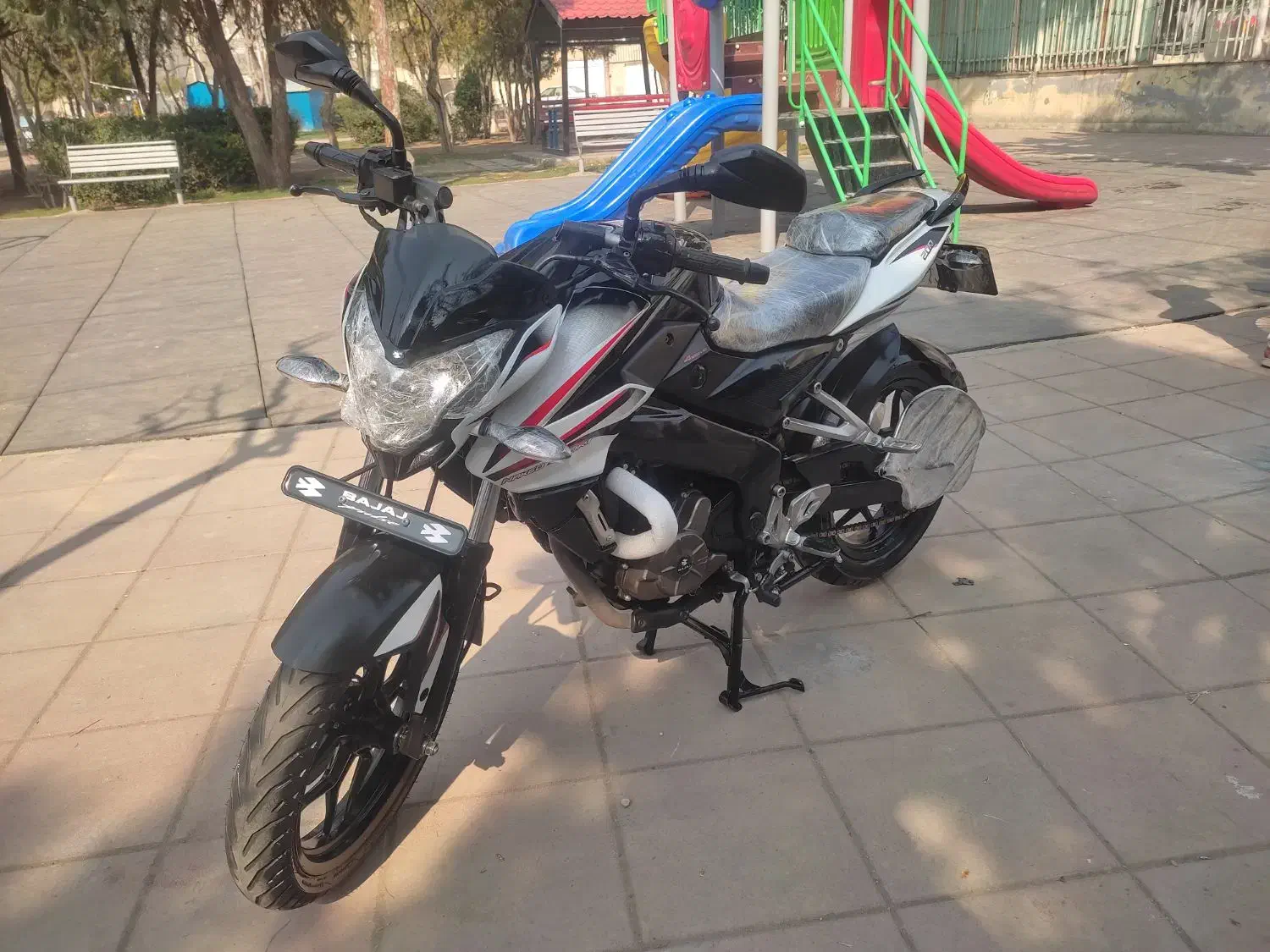 ان اس ns200 لازرورق|موتورسیکلت|کرج, کارخانه قند|دیوار