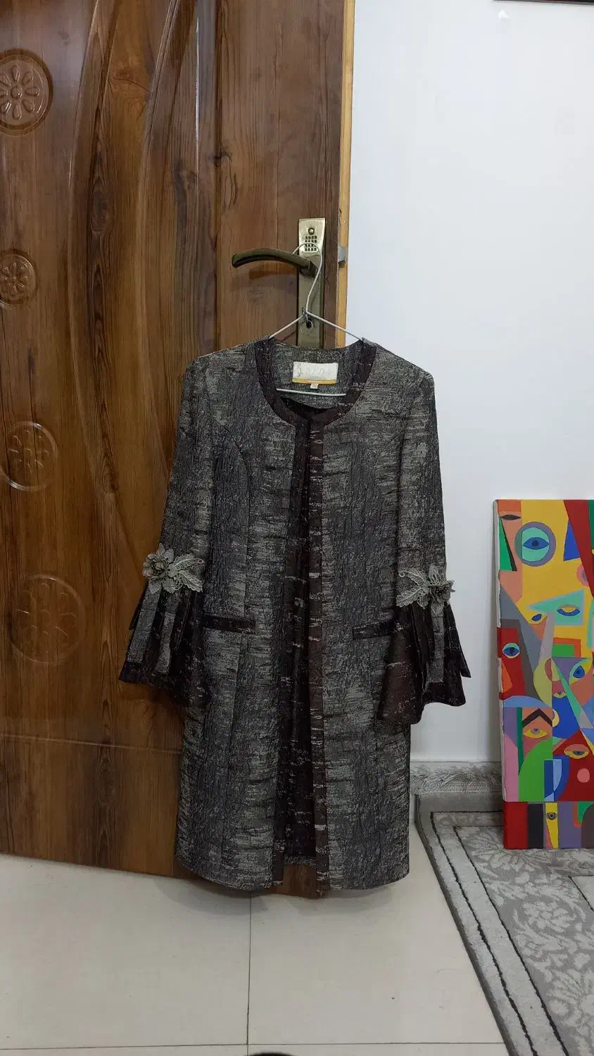 تعدادی مانتو زنانه و دخترانه در حد نو سایز ۳۶ و ۳۸|لباس|قم, شهرک مهدیه (مدرس)|دیوار