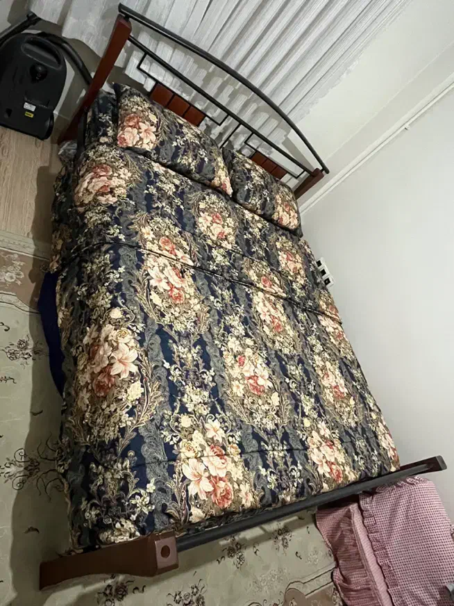 تخت خواب دو نفره|تخت و سرویس خواب|اندیشه, اندیشه فاز ۵|دیوار