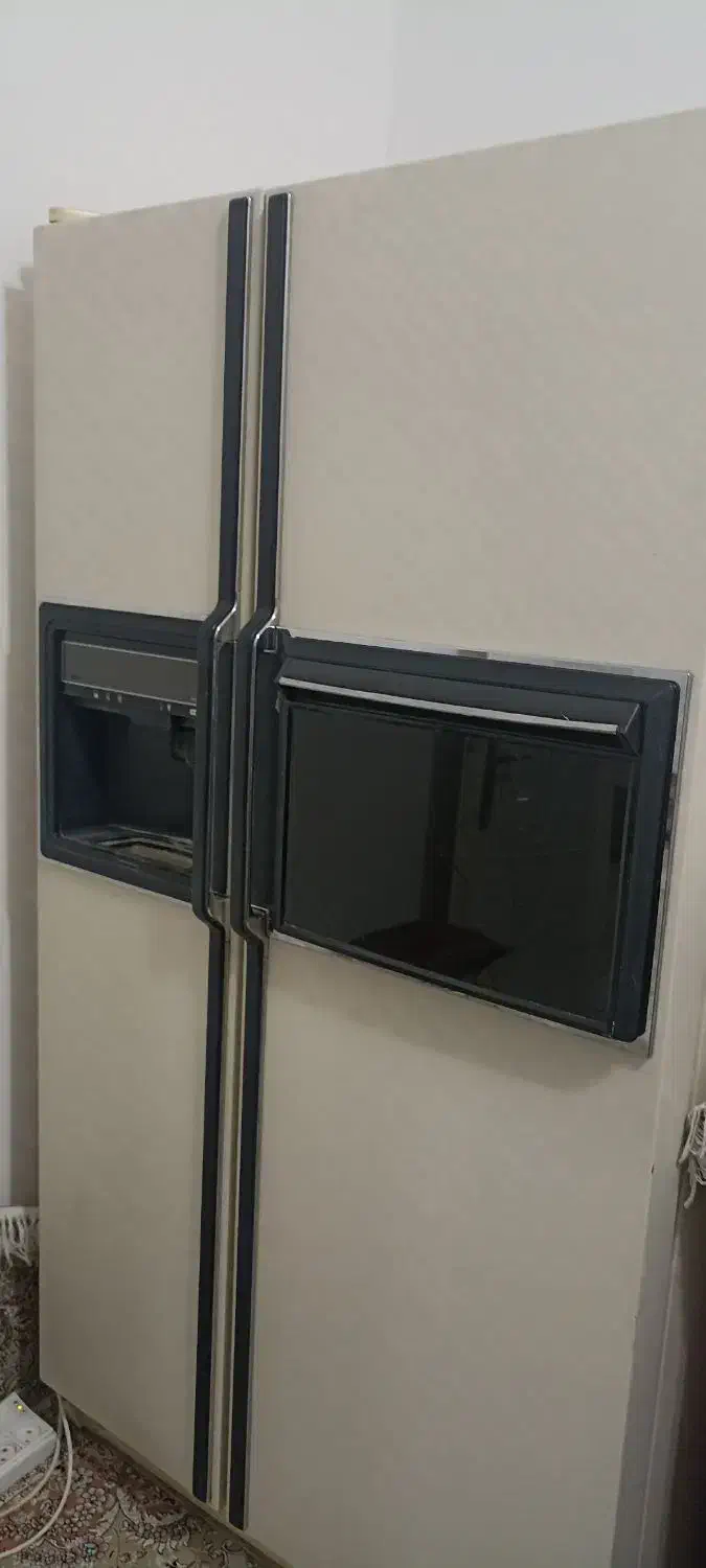 یخچال ساید بای ساید آمریکایی بدنه چرمی|یخچال و فریزر|فردوس (خراسان), |دیوار