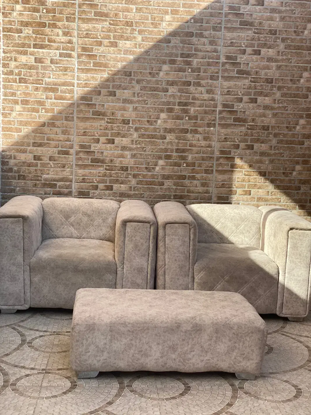 دو عدد مبل تک نفره به همرا میز|مبلمان خانگی و میز عسلی|آق قلا, |دیوار