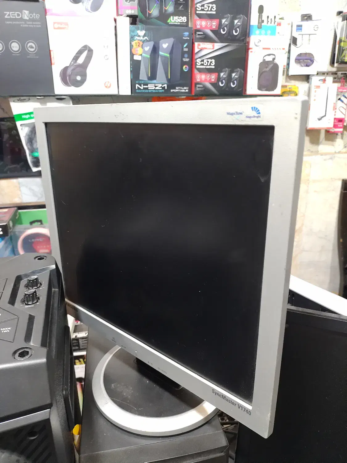 مانیتور ۲۰ اینچ ال ای دی|قطعات و لوازم جانبی رایانه|کردکوی, |دیوار