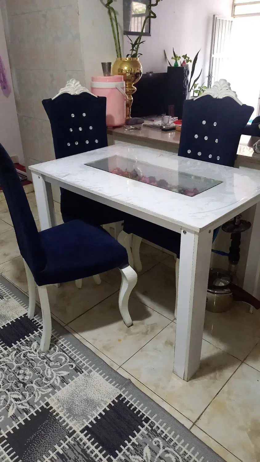 میز ناهار خوری چهارنفره|میز و صندلی غذاخوری|شیراز, قلعه نو|دیوار