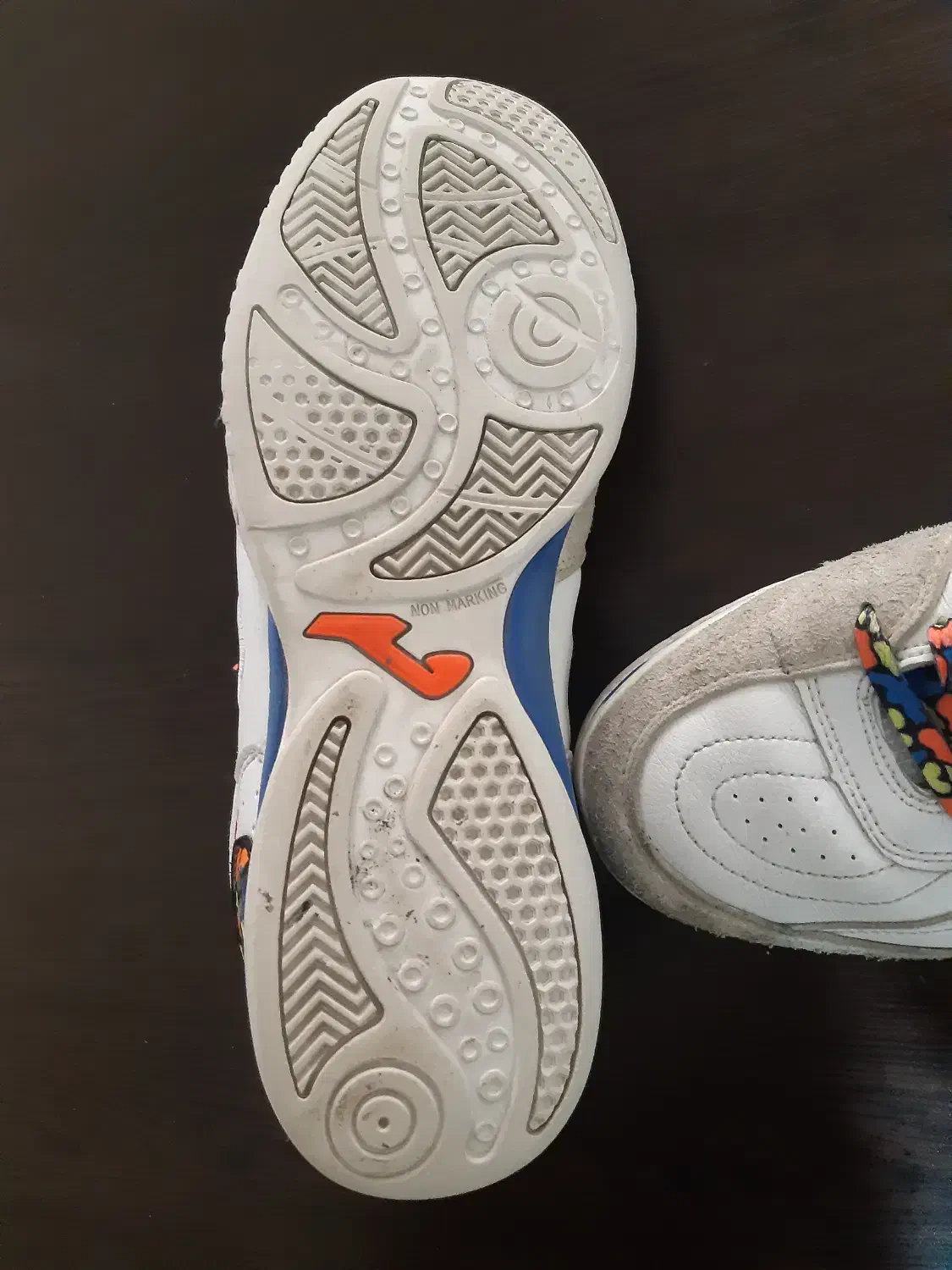 کفش سالنی حرفه ای جوما مدل تاپ فلکس|تجهیزات ورزشی|فولادشهر, مسکن مهر فولادشهر|دیوار