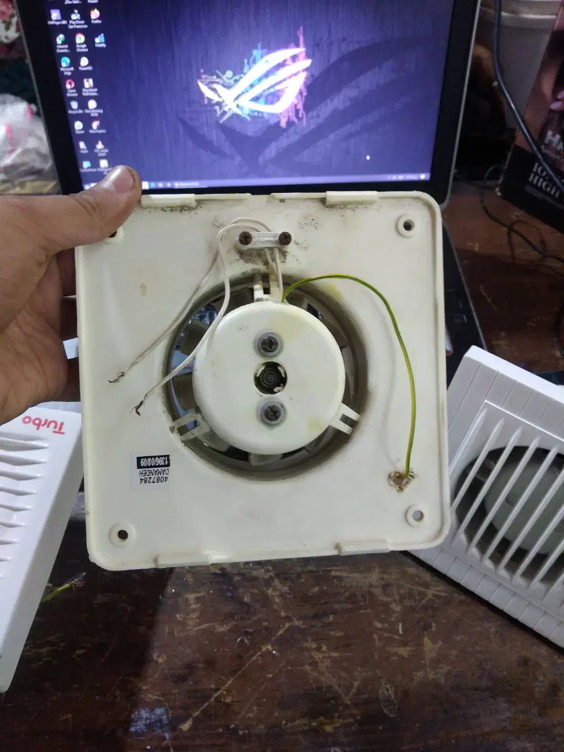 فن سالم خوب|پنکه و تصفیهکنندهٔ هوا|نیشابور, فیض آباد|دیوار