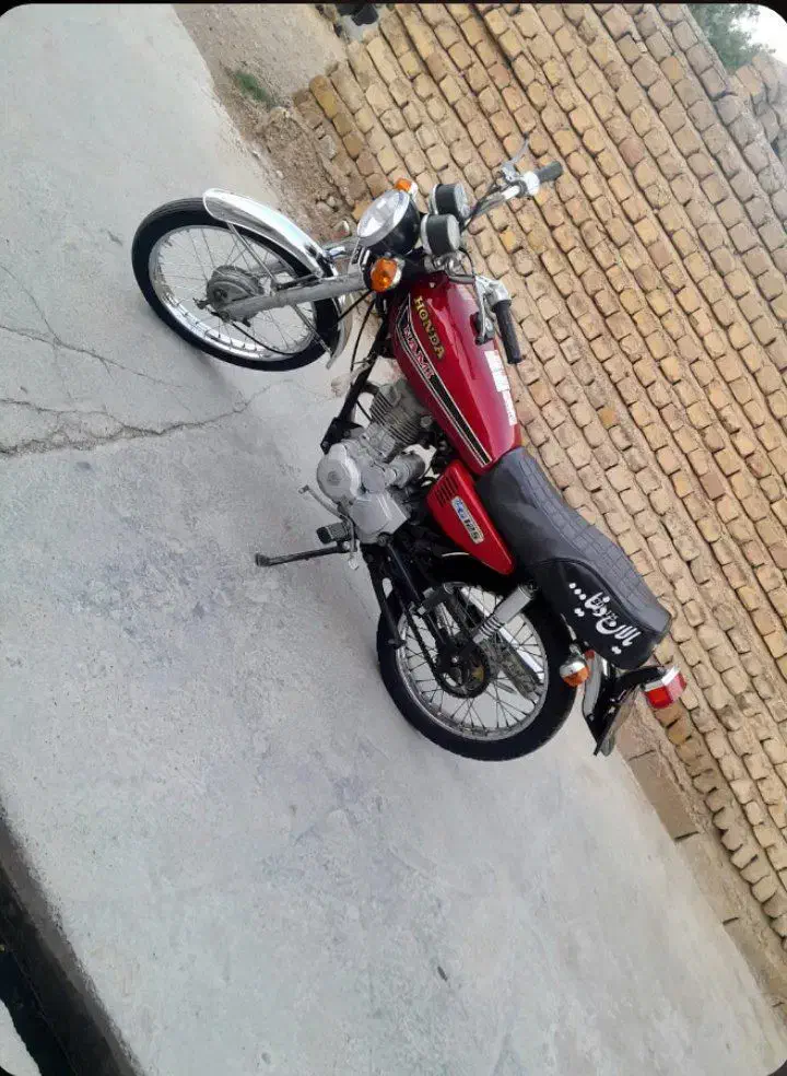 دو عددموتور مزائده تمیز در حد مقطوع مقطوع|موتورسیکلت|کلاله, |دیوار