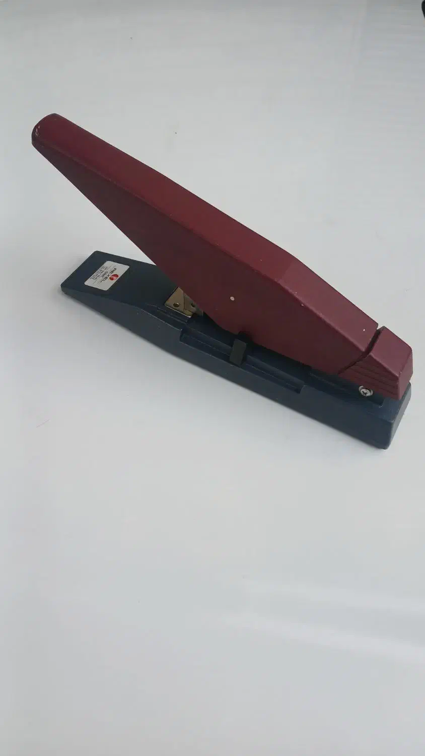 منگنه وسط زن|لوازم التحریر|تهران, دروازه شمیران|دیوار