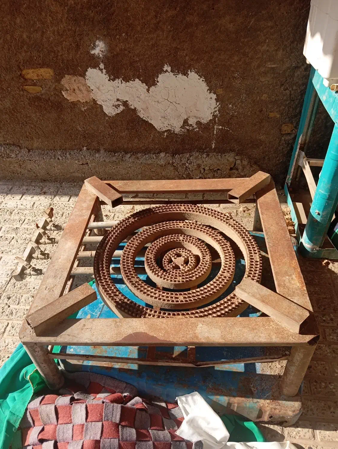 اجاق گاز چهار شعله هیئتی|اجاق گاز و لوازم برقی پخت‌وپز|تربت جام, بیست متری منبع آب|دیوار