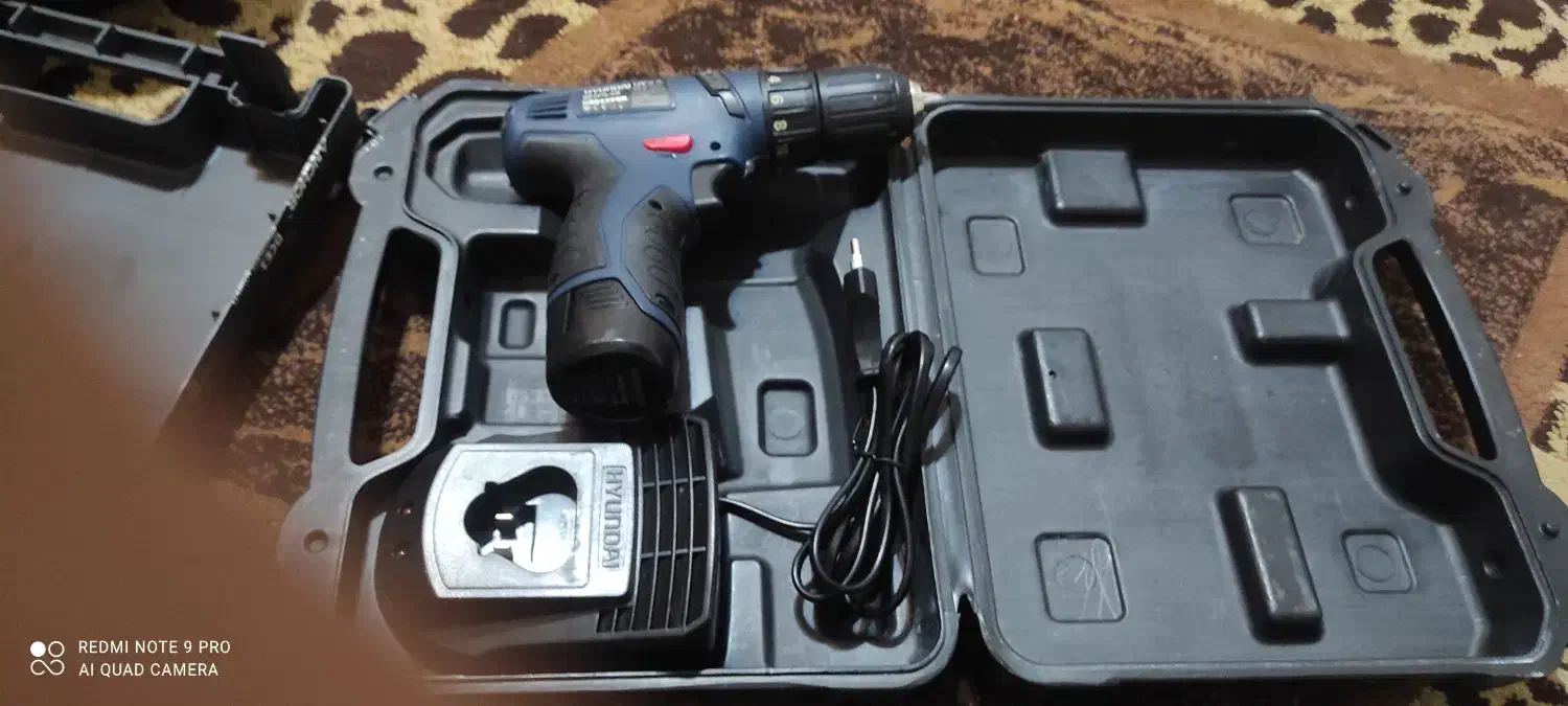 هیوندای  ۱۲ولت ۲آمپر اصل کره روش هک شده|ابزارآلات|بروجرد, |دیوار